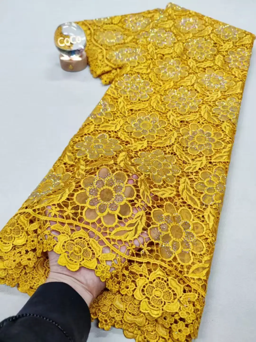 Latest Nigerian Guipure Cord Lace Fabric 2025 High Quality African Sequins Lace Fabric For Bridal Elegant Party Dress Wedding
Latest Nigerian Guipure Cord Lace Fabric 2025 High Quality African Sequins Lace Fabric For Bridal Elegant Party Dress Wedding