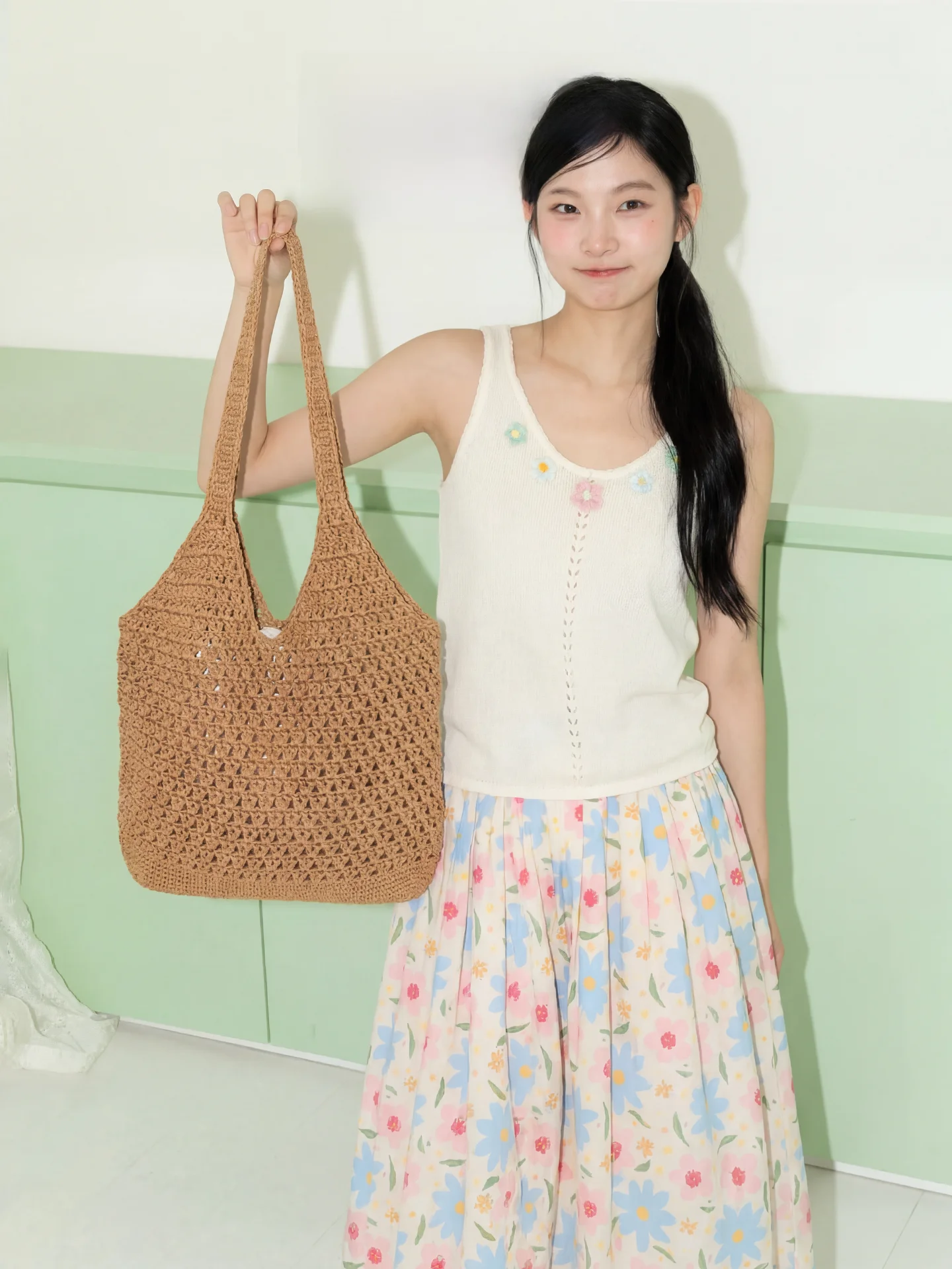 Large Capacity Knitted Cotton Thread Hollow out Shoulder Bag Casual Style Double Strap Drawstring Closure Tote Bag for Ladies
Large Capacity Knitted Cotton Thread Hollow out Shoulder Bag Casual Style Double Strap Drawstring Closure Tote Bag for Ladies