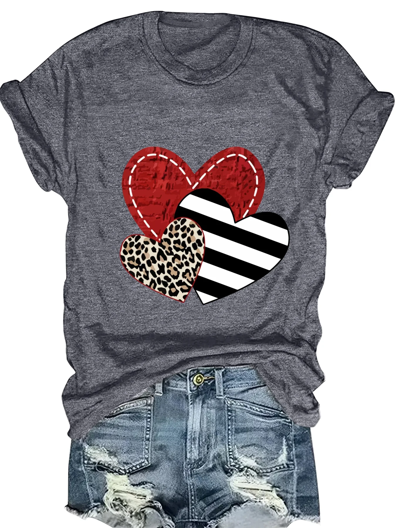 Fashionable Heart Pattern Printed Short Sleeve Top for Women Stylish Casual Wear
Fashionable Heart Pattern Printed Short Sleeve Top for Women Stylish Casual Wear