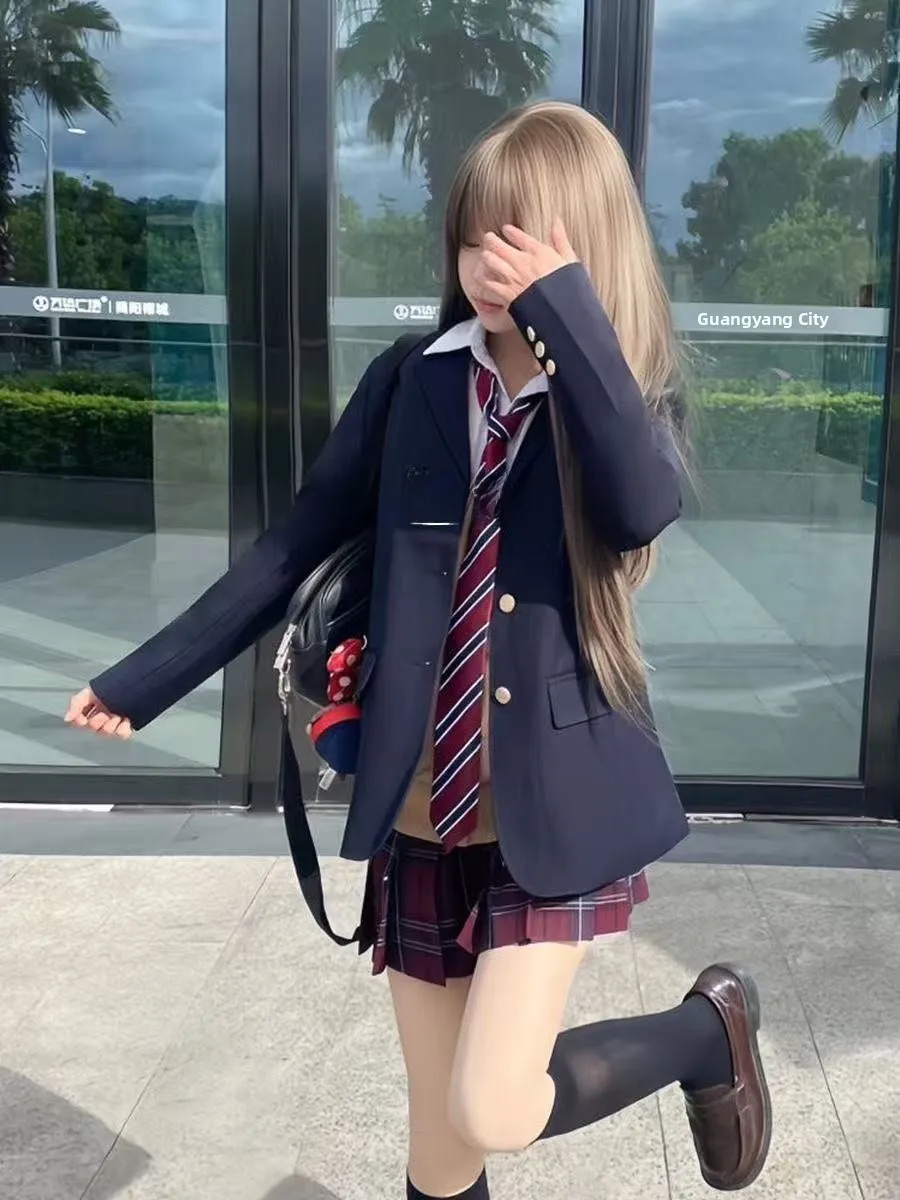 Женский школьный пиджак/жакет в стиле колледж, осенне-зимний, новый, оригинальный, темно-синий, на пуговицах, с воротником, повседневная одежда
Женский школьный пиджак/жакет в стиле колледж, осенне-зимний, новый, оригинальный, темно-синий, на пуговицах, с воротником, повседневная одежда