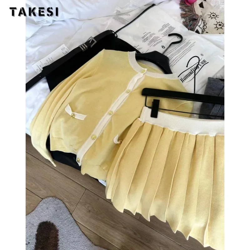 2023 Winter Elegant Sweet Sexy Style Two Piece Set Women Round Neck Luxury Cardigan + Pleated Skirt Yellow Skirt 2 Piece Set
2023 Winter Elegant Sweet Sexy Style Two Piece Set Women Round Neck Luxury Cardigan + Pleated Skirt Yellow Skirt 2 Piece Set
