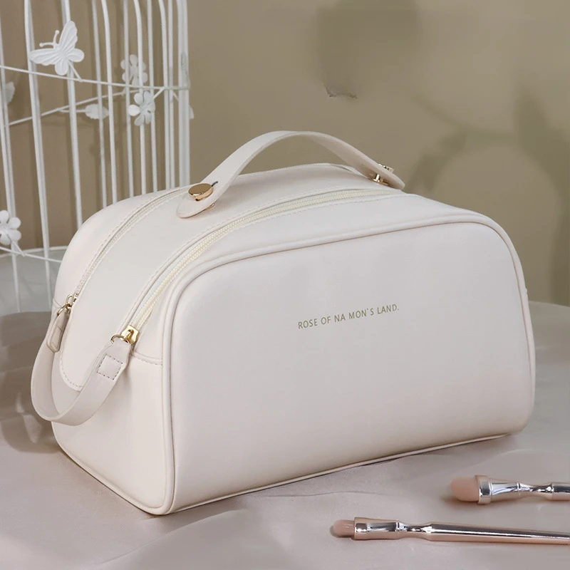 New PU Pillow Makeup Bag with High Beauty Value Double Zipper Portable High Capacity Travel Supplies Washing and Storage Bag
New PU Pillow Makeup Bag with High Beauty Value Double Zipper Portable High Capacity Travel Supplies Washing and Storage Bag