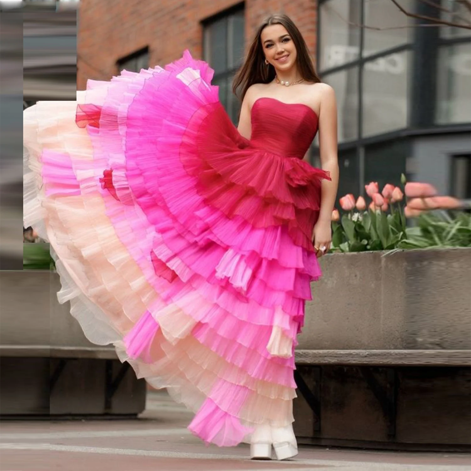 Великолепное красно-розовое платье для выпускного вечера, многоярусное, сексуальное, без бретелек, вечернее платье в пол, женское платье для торжественных мероприятий
Великолепное красно-розовое платье для выпускного вечера, многоярусное, сексуальное, без бретелек, вечернее платье в пол, женское платье для торжественных мероприятий