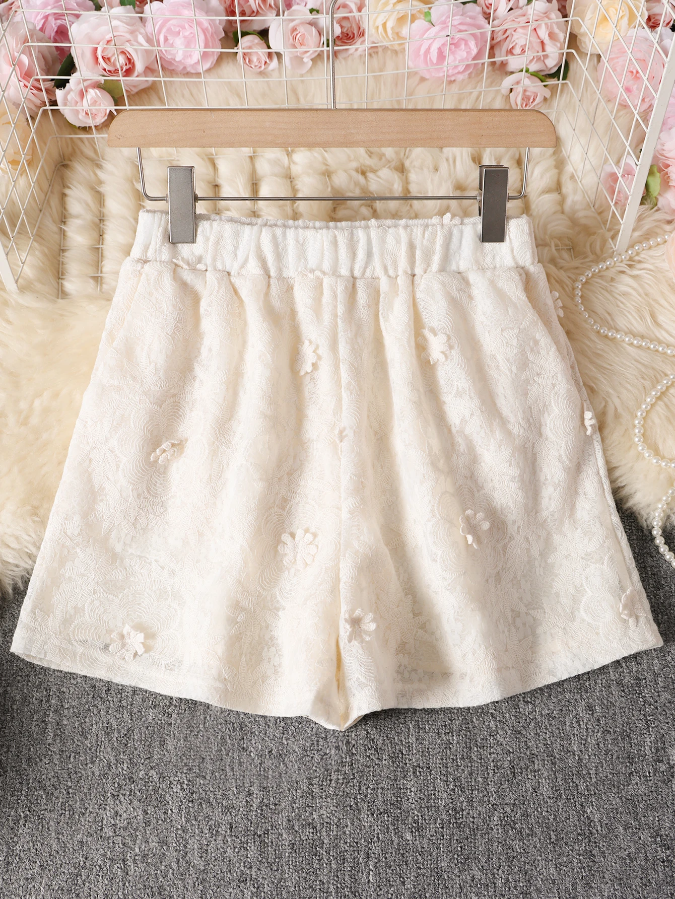 Women's Bohemian Style Spring Summer Casual Shorts Loose Fit Comfortable Length Short Pants for Ladies
Women's Bohemian Style Spring Summer Casual Shorts Loose Fit Comfortable Length Short Pants for Ladies