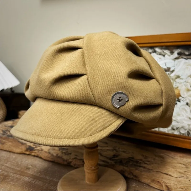 Autumn and winter thickened clouds peaked cap female simple personality leisure hat
Autumn and winter thickened clouds peaked cap female simple personality leisure hat