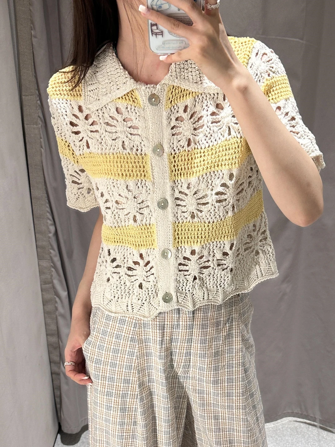 Yellow Striped Turn-down Collar Hollow-out ort Sve Knitted Cover-up Top Women's Thin Model 2025 Summer Faion
Yellow Striped Turn-down Collar Hollow-out ort Sve Knitted Cover-up Top Women's Thin Model 2025 Summer Faion