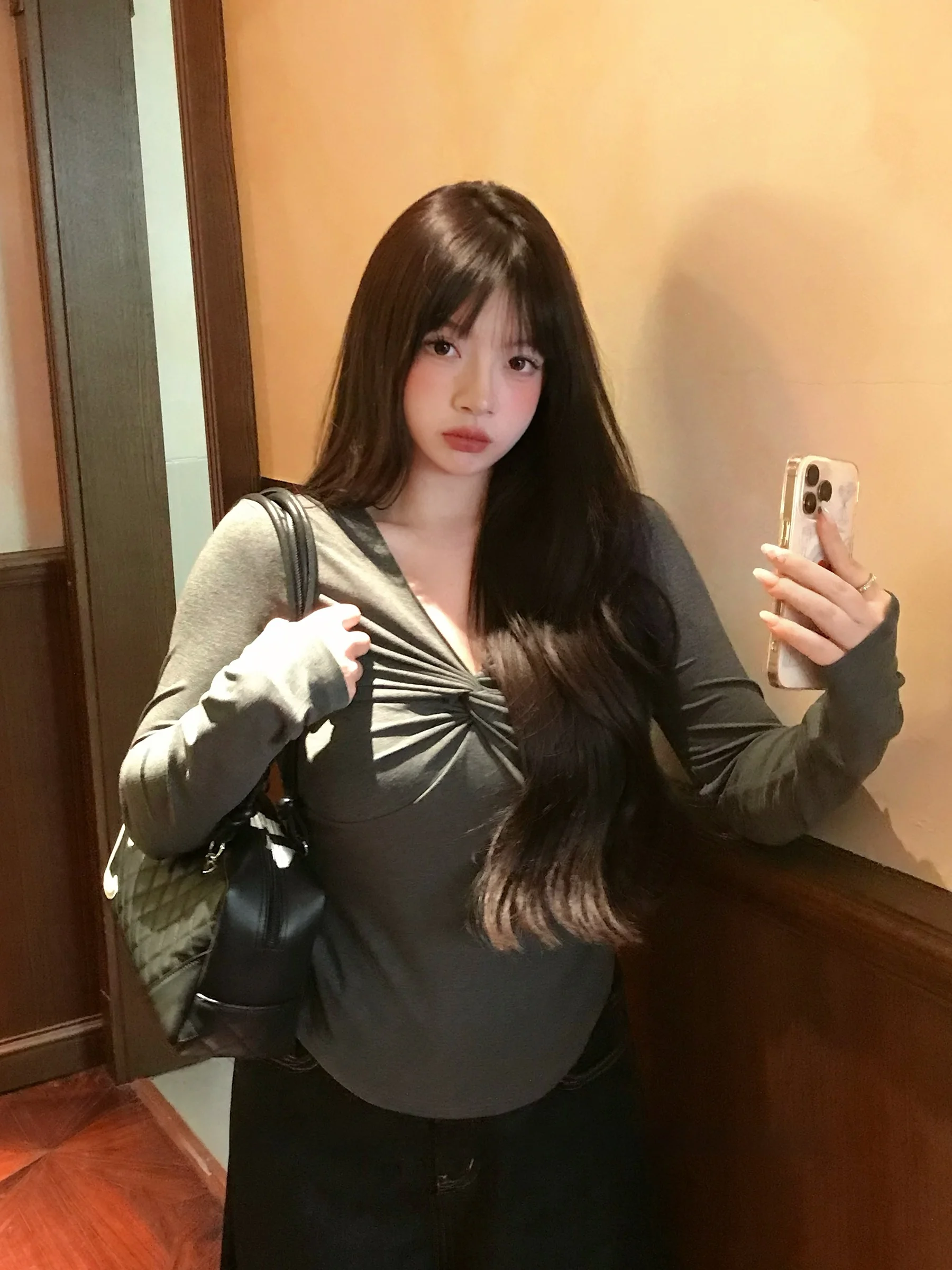 Ulovely Pure Desire plus Size Top V-Ne Knot Long Sve Base Layer Large Size irt Commute Sle Regular Fit T-irt
Ulovely Pure Desire plus Size Top V-Ne Knot Long Sve Base Layer Large Size irt Commute Sle Regular Fit T-irt