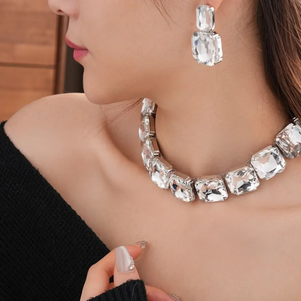 Korean Style Square Crystal Jewelry Set Headchain Multifunction Rhinestone Tassel Earring Neckchain Necklace Sparkling Necklace
Korean Style Square Crystal Jewelry Set Headchain Multifunction Rhinestone Tassel Earring Neckchain Necklace Sparkling Necklace
