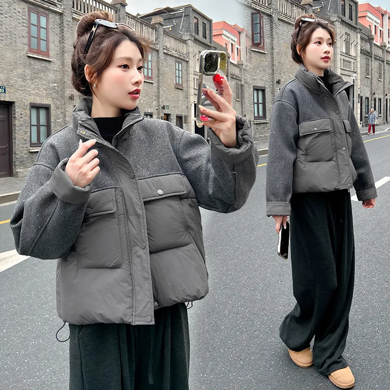 European Down Cotton-Padded Jacket Women Parkas2025Winter New Fashion Coat Woolen Stitching Outerwear Female Loose Warm Overcoat
European Down Cotton-Padded Jacket Women Parkas2025Winter New Fashion Coat Woolen Stitching Outerwear Female Loose Warm Overcoat