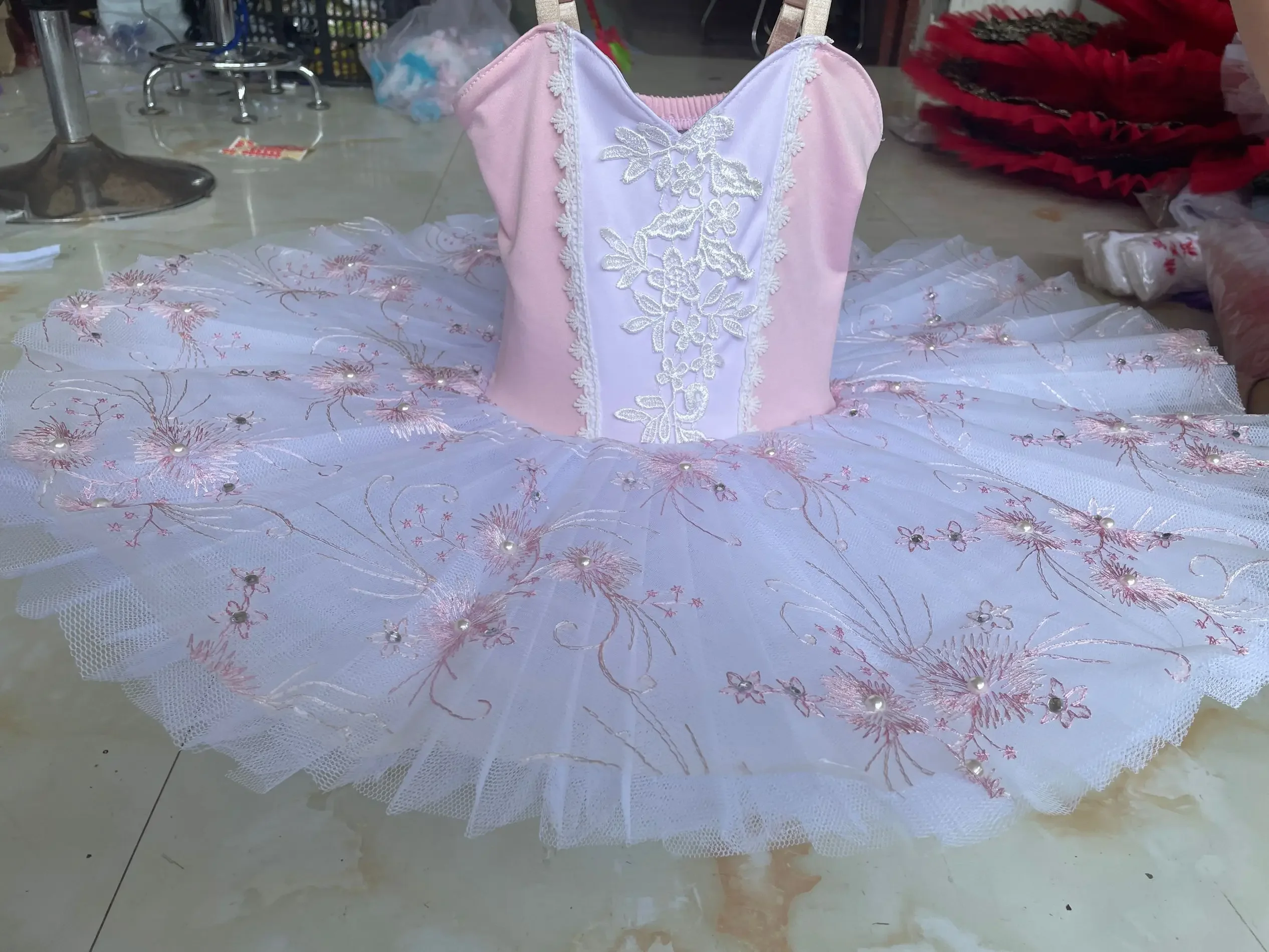 Pancake Tutu Children's Skirt Belly Dance Costumes Performance Stage Embroidery Dress Pink New Professional Ballet Skirts Tutu
Pancake Tutu Children's Skirt Belly Dance Costumes Performance Stage Embroidery Dress Pink New Professional Ballet Skirts Tutu