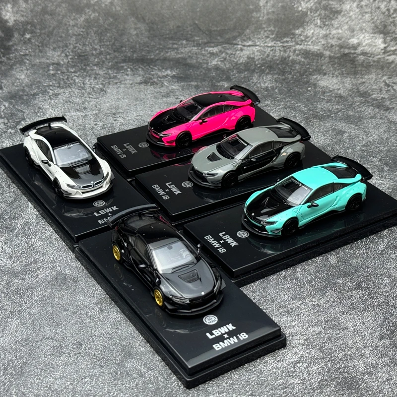 Diecast 1:64 Scale I8 LBWK Simulation Alloy Car Model Static Display Collectible Gift Toy Souvenir Decoration
Diecast 1:64 Scale I8 LBWK Simulation Alloy Car Model Static Display Collectible Gift Toy Souvenir Decoration