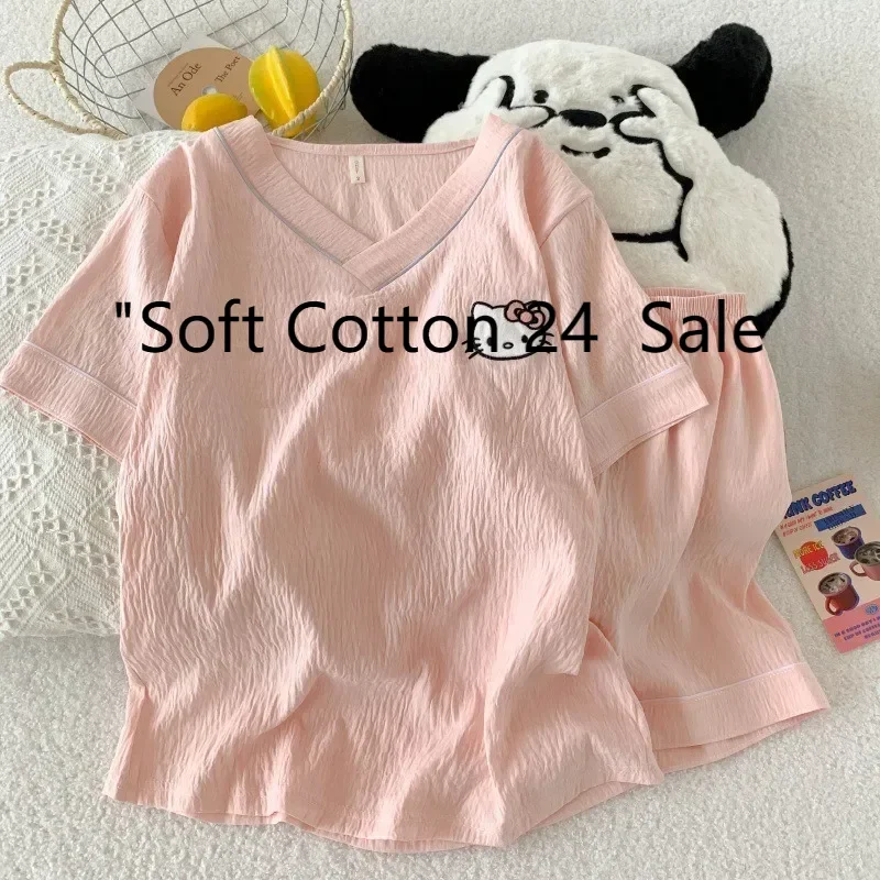 Hello Kitty spring and summer new, casual and comfortable loose women's pajamas, pink cartoon, two-piece Hello Kitty loungewear
Hello Kitty spring and summer new, casual and comfortable loose women's pajamas, pink cartoon, two-piece Hello Kitty loungewear
