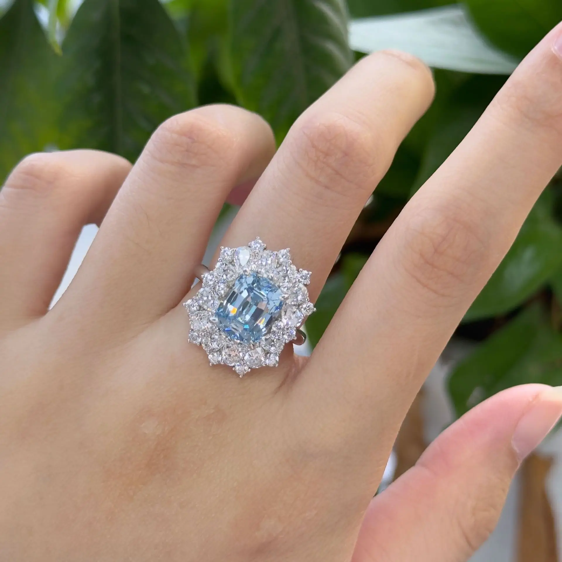 4ct Aquamarine Moissanite Ring for Women, PT950 Platinum Setting, Clear Hue & Dazzling Shine, Versatile
4ct Aquamarine Moissanite Ring for Women, PT950 Platinum Setting, Clear Hue & Dazzling Shine, Versatile
