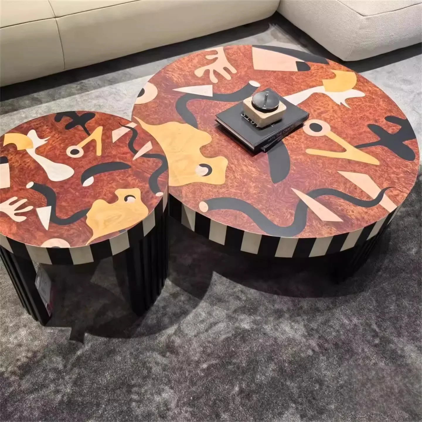 ✘x Designer Vintage Graffiti Luxurious Wabi-sabi Style Solid Wood Bark Coffee Table and Small Side Table Set for Livingroom&
✘x Designer Vintage Graffiti Luxurious Wabi-sabi Style Solid Wood Bark Coffee Table and Small Side Table Set for Livingroom&