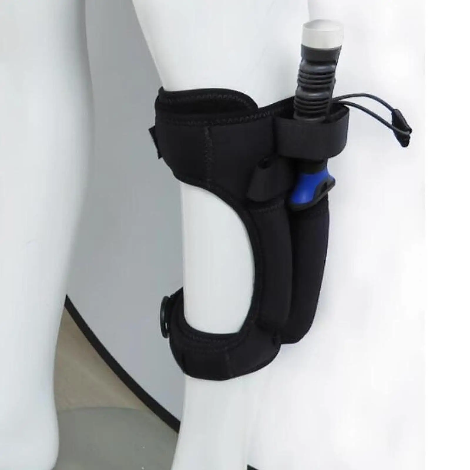 Neoprene Scuba Leg Strap Adjustable Knife Holder Comfortable Thigh Wrap for Boating Rafting Water Adventures
Neoprene Scuba Leg Strap Adjustable Knife Holder Comfortable Thigh Wrap for Boating Rafting Water Adventures