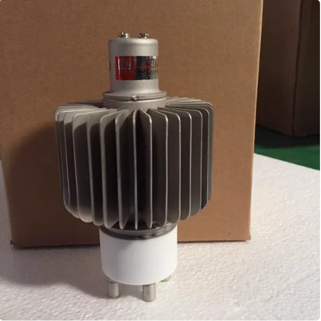 Huaguang 7T62 oscillating tube 4KW high-frequency machine electronic tube ceramic vacuum tube
Huaguang 7T62 oscillating tube 4KW high-frequency machine electronic tube ceramic vacuum tube