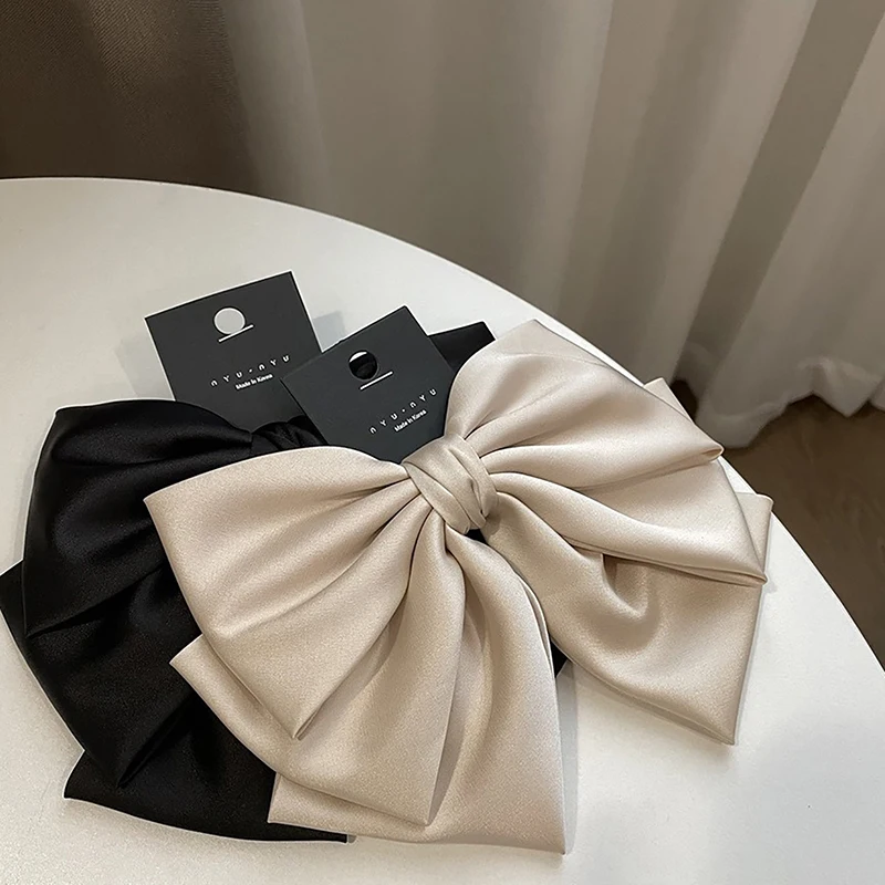 Elegant Bow Ribbon Hair Clip Fashion Simple Solid Satin Spring Clip Hair Pin Retro Headband With Clips Girls Hair Accessories
Elegant Bow Ribbon Hair Clip Fashion Simple Solid Satin Spring Clip Hair Pin Retro Headband With Clips Girls Hair Accessories