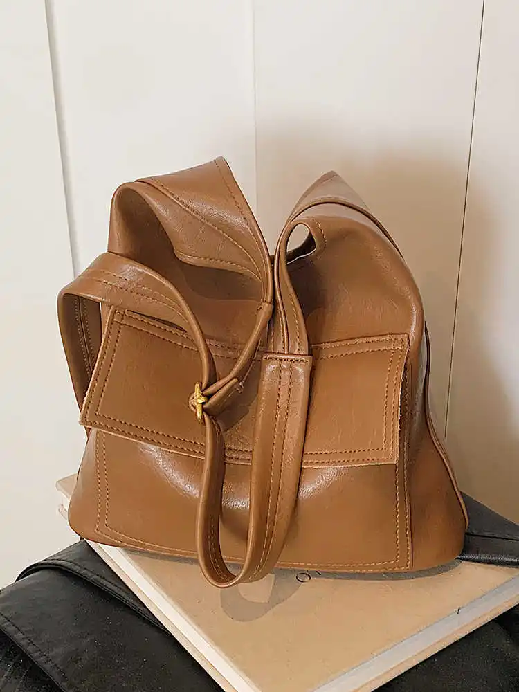 Vintage PU Tote Bags Women Autumn Winter New Large Capacity Versatile Commute One Shoulder Bag Simple Elegant Underarm Bags
Vintage PU Tote Bags Women Autumn Winter New Large Capacity Versatile Commute One Shoulder Bag Simple Elegant Underarm Bags