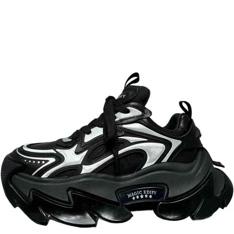 European Ins Trendy Design Mecha for Men's Genuine Leatherr Wide Version Crab Sole Casual Sports Thick Platform Increasing Shoes
European Ins Trendy Design Mecha for Men's Genuine Leatherr Wide Version Crab Sole Casual Sports Thick Platform Increasing Shoes