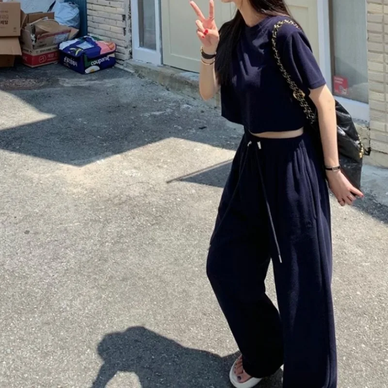 2026 New Chic Casual Fashion Sports Set Women's Short round Neck Overhead Top Wide Leg Pants Two Piece Set Elegant Style
2026 New Chic Casual Fashion Sports Set Women's Short round Neck Overhead Top Wide Leg Pants Two Piece Set Elegant Style