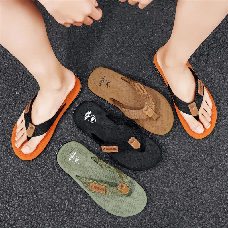 Fashionable brand flip flops for men wear non-slip soft sole sandals for beach vacations, versatile and fashionable foot-clip sl
Fashionable brand flip flops for men wear non-slip soft sole sandals for beach vacations, versatile and fashionable foot-clip sl