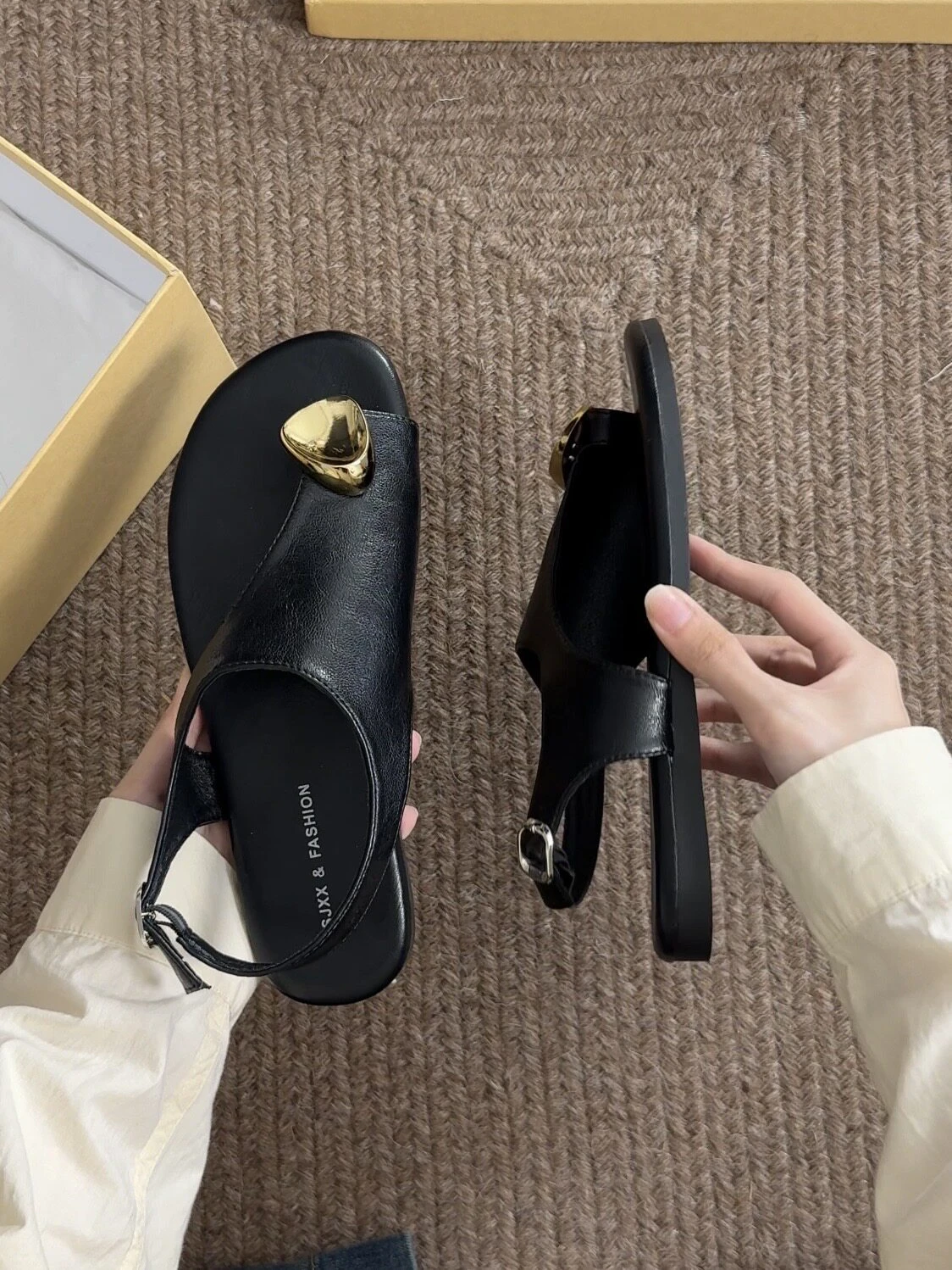 French-style Stunning Open-toe Sandals for Women 2026 Summer New Metallic Buckle with Skirt Flat Versatile Open-toe Roman Shoes
French-style Stunning Open-toe Sandals for Women 2026 Summer New Metallic Buckle with Skirt Flat Versatile Open-toe Roman Shoes