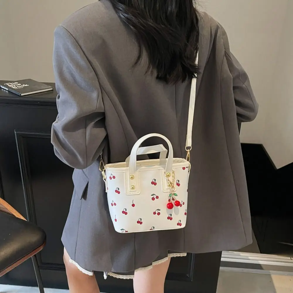 Cherry Pendant Cherry Crossbody Bag Korean Style Handbag Bucket Shoulder Bag Large Capacity Storage Bag Square Tote Bag Travel
Cherry Pendant Cherry Crossbody Bag Korean Style Handbag Bucket Shoulder Bag Large Capacity Storage Bag Square Tote Bag Travel