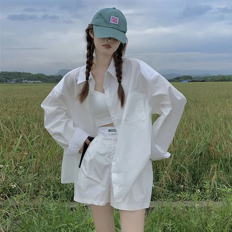 Korean White Loose Youth Blouse Spring New Long Sleeve Polo Neck Button Solid Trend Shirt Tops Harajuku Fashion Women Clothing
Korean White Loose Youth Blouse Spring New Long Sleeve Polo Neck Button Solid Trend Shirt Tops Harajuku Fashion Women Clothing