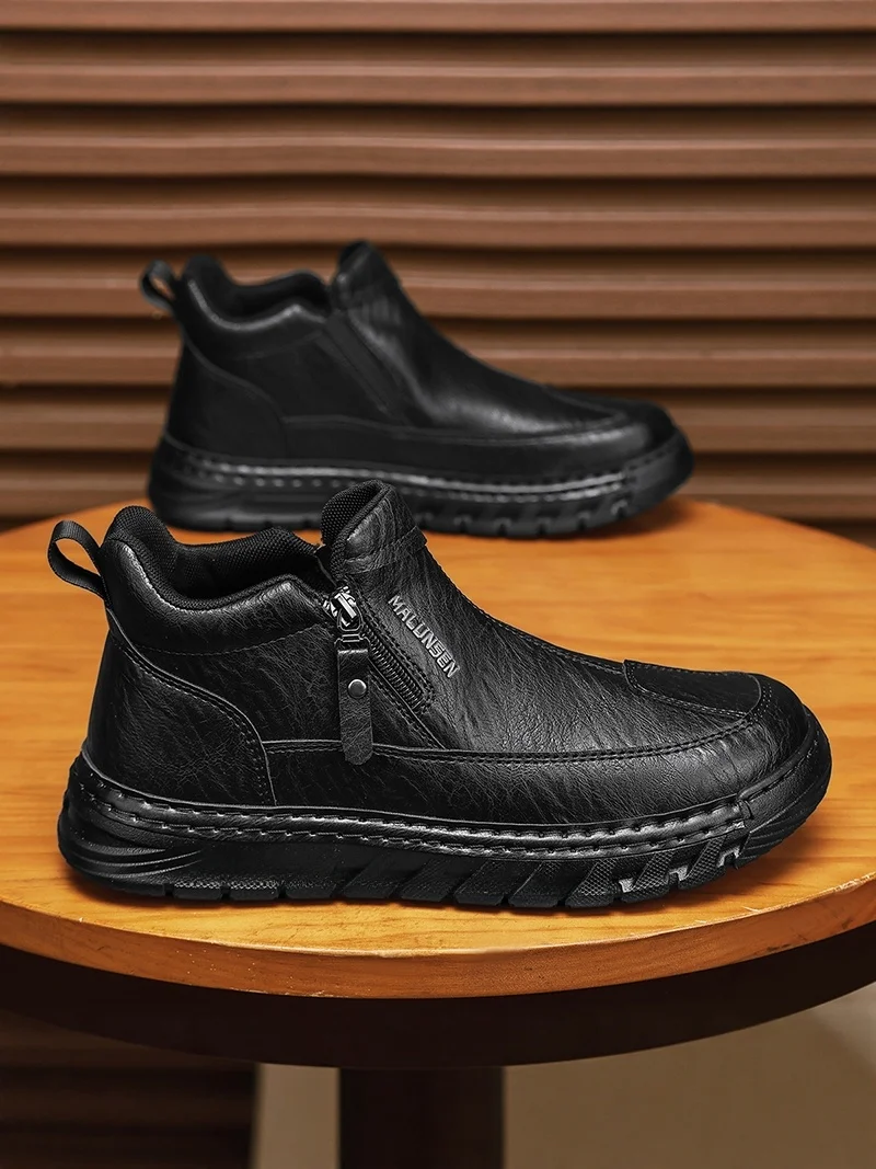 Men's Casual Work Shoes 2026 New Summer British Retro Black Thick Bottom Leather Shoes Fashionable Safety Shoes for Men
Men's Casual Work Shoes 2026 New Summer British Retro Black Thick Bottom Leather Shoes Fashionable Safety Shoes for Men