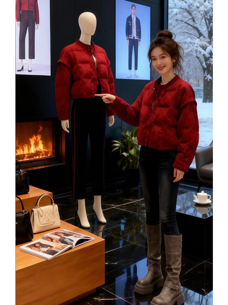 Unique Beautiful Early Winter Thick Warm Red Cotton Jacket 2026 New Style This Year's Popular Women's Fashion Short Coat
Unique Beautiful Early Winter Thick Warm Red Cotton Jacket 2026 New Style This Year's Popular Women's Fashion Short Coat