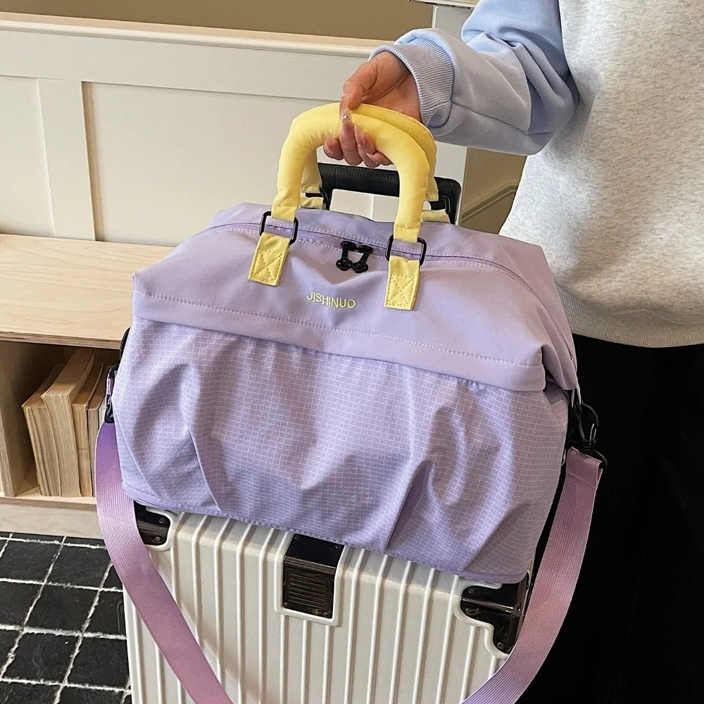 Large Capacity Travel Luggage Bag Water-resistant Extensible Sports Fitness Bag Wear-resistant Dry and Wet Separation Handbag
Large Capacity Travel Luggage Bag Water-resistant Extensible Sports Fitness Bag Wear-resistant Dry and Wet Separation Handbag