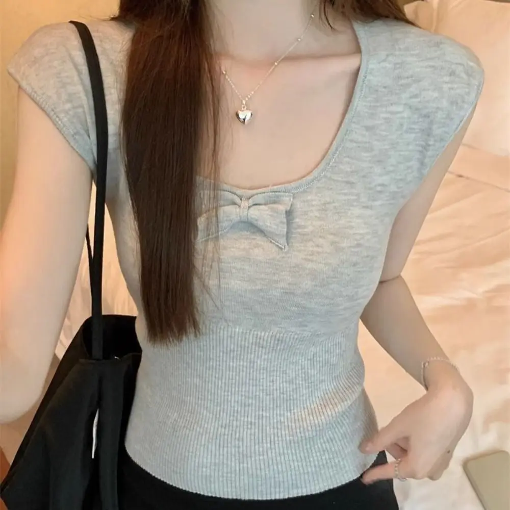Round Neck Korean Y2K Crop Tops Solid Color Women Clothing Bowknot Knit T-shirt Sweet Short Sleeves Slim Short T-shirt
Round Neck Korean Y2K Crop Tops Solid Color Women Clothing Bowknot Knit T-shirt Sweet Short Sleeves Slim Short T-shirt