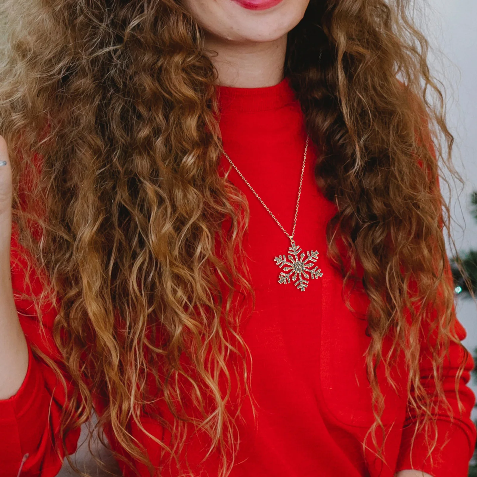 Stylish Rhinestone Snowflake Pendant Necklace Women Winter Jewelry Snowflake Sweater Chain Necklaces
Stylish Rhinestone Snowflake Pendant Necklace Women Winter Jewelry Snowflake Sweater Chain Necklaces