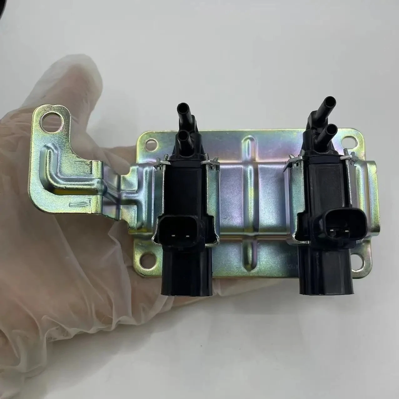 1pc 31375551 SWIRL SOLENOID TUMBLE VALVE FOR V-OLVO 2.0 1.8 4CYL PETROL Vacuum Solenoid Valve Air Intake Manifold
1pc 31375551 SWIRL SOLENOID TUMBLE VALVE FOR V-OLVO 2.0 1.8 4CYL PETROL Vacuum Solenoid Valve Air Intake Manifold
