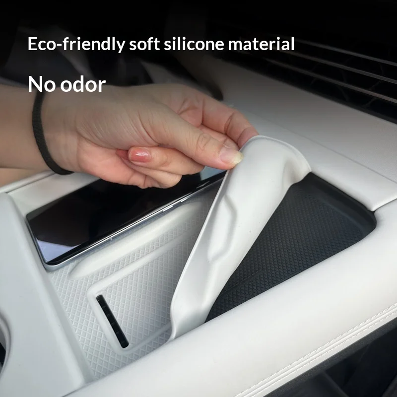 For XPENG G6 2023 2026 Car Modification Accessories Silicone Nonslip Center Console Cup Holder Wireless Charging Protective Pad
For XPENG G6 2023 2026 Car Modification Accessories Silicone Nonslip Center Console Cup Holder Wireless Charging Protective Pad