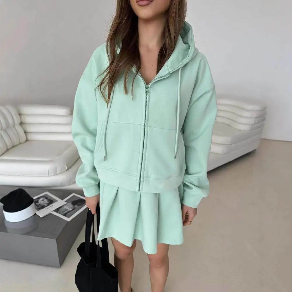 Модный женский повседневный комплект с молнией: спортивная юбка и топ из ПВХ, однотонный, с низкой талией, в уличном стиле, фасон «зонтик»
Модный женский повседневный комплект с молнией: спортивная юбка и топ из ПВХ, однотонный, с низкой талией, в уличном стиле, фасон «зонтик»