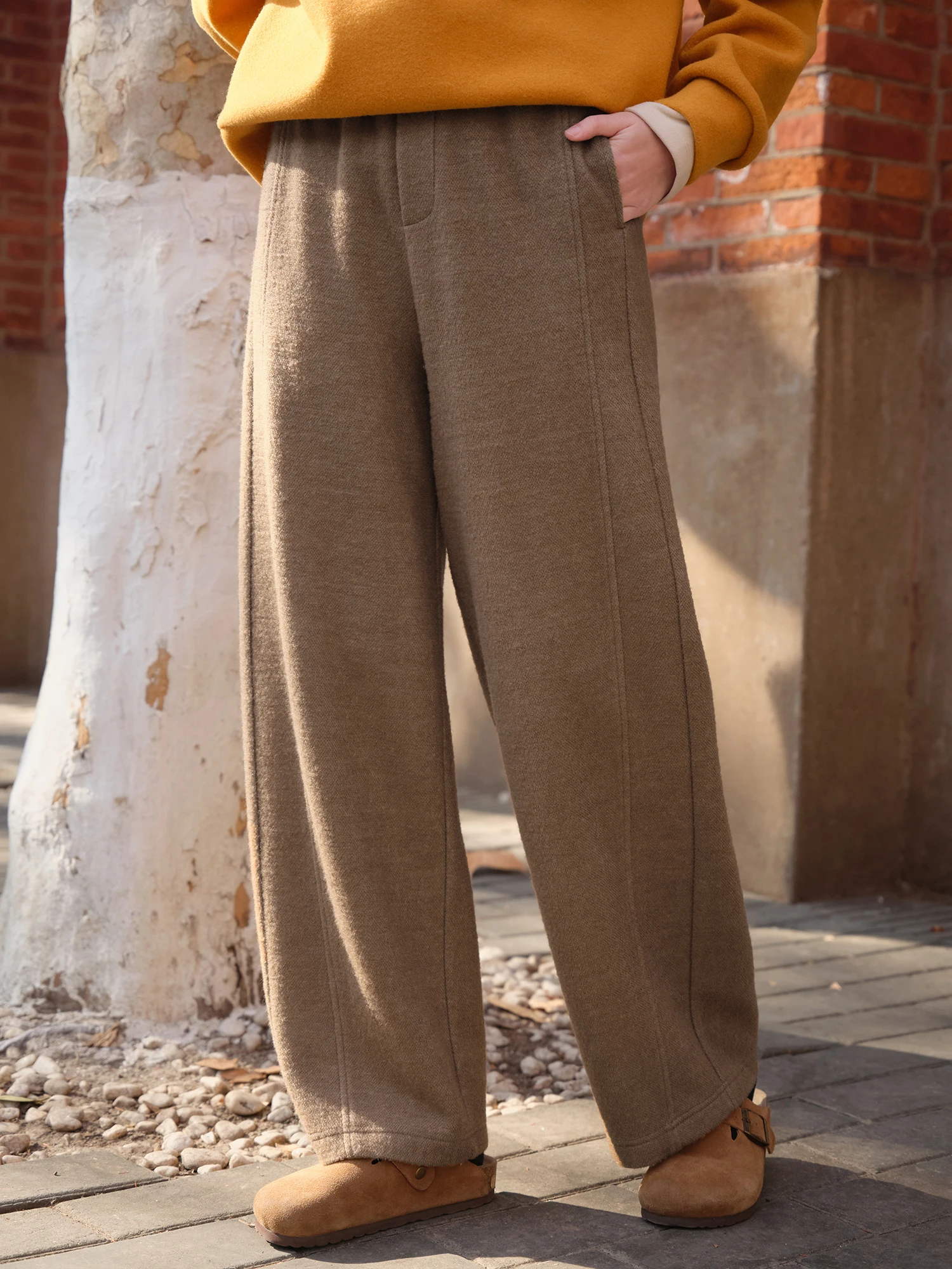 Оливковые шерстяные брюки прямого кроя с эластичным поясом для женщин, теплые, повседневные, зимние
Оливковые шерстяные брюки прямого кроя с эластичным поясом для женщин, теплые, повседневные, зимние