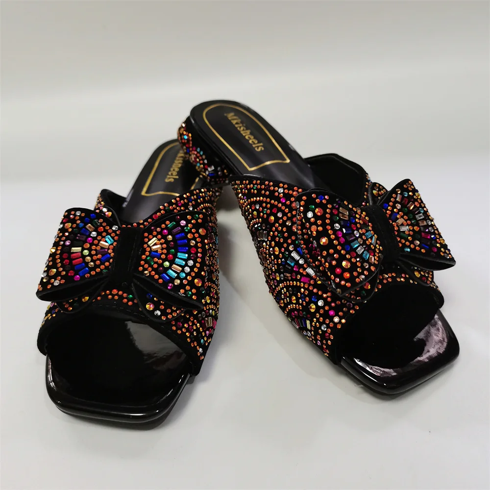 Women's Rhinestone Falt Heels Sandals Women Round Head Elegant Luxury Sequins Pumps Shoes Beach Slippers with Bow F516-2
Women's Rhinestone Falt Heels Sandals Women Round Head Elegant Luxury Sequins Pumps Shoes Beach Slippers with Bow F516-2