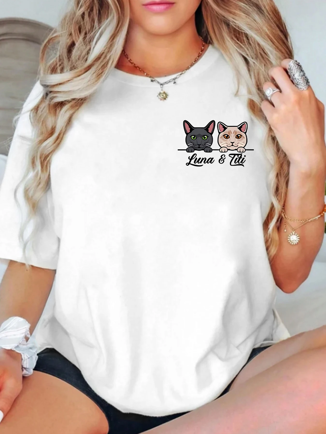 Two cats Plus size women's round neck short sleeve T-shirt with elastic half sleeves and trendy prints
Two cats Plus size women's round neck short sleeve T-shirt with elastic half sleeves and trendy prints