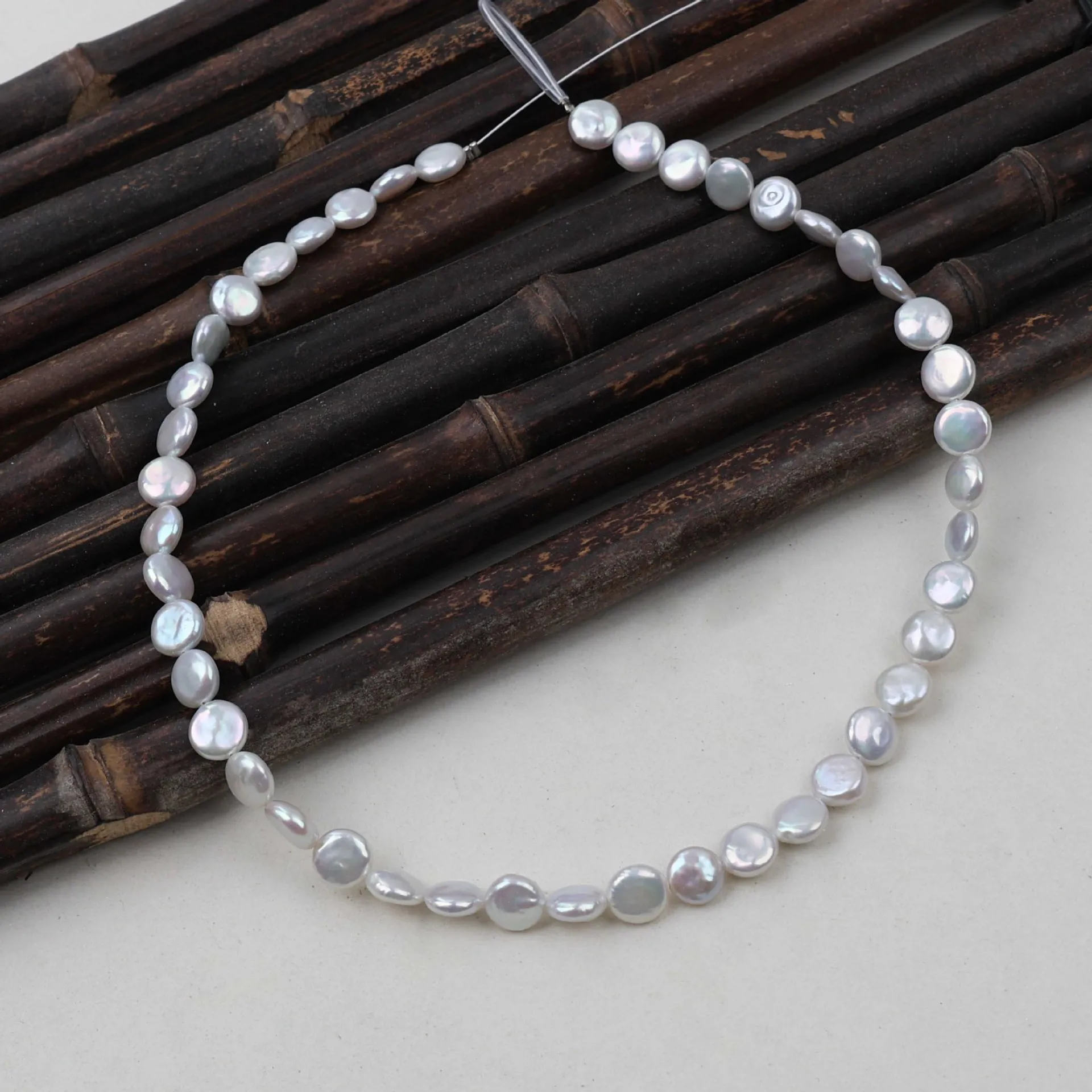 New 8-9mm Mini Flat Button Shaped Freshwater Pearl Loose Beads Irregular Pearl DIY Bracelet Earring Baroque Pearl 1 Strand 43pcs
New 8-9mm Mini Flat Button Shaped Freshwater Pearl Loose Beads Irregular Pearl DIY Bracelet Earring Baroque Pearl 1 Strand 43pcs