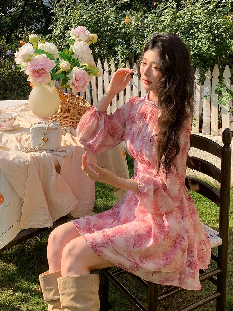 Women 2025 Spring New Elegant Floral Print Beading Long-sleeved Slim Short Party Club Dress
Women 2025 Spring New Elegant Floral Print Beading Long-sleeved Slim Short Party Club Dress