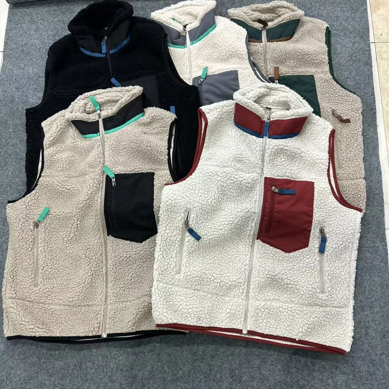 Теплый жилет из меха ягненка для пары Sle на открытом воздухе на молнии Fce Jaet Stand Fit Color Blo Молодежный тренд Полиэфирное волокно Осенняя одежда
Теплый жилет из меха ягненка для пары Sle на открытом воздухе на молнии Fce Jaet Stand Fit Color Blo Молодежный тренд Полиэфирное волокно Осенняя одежда