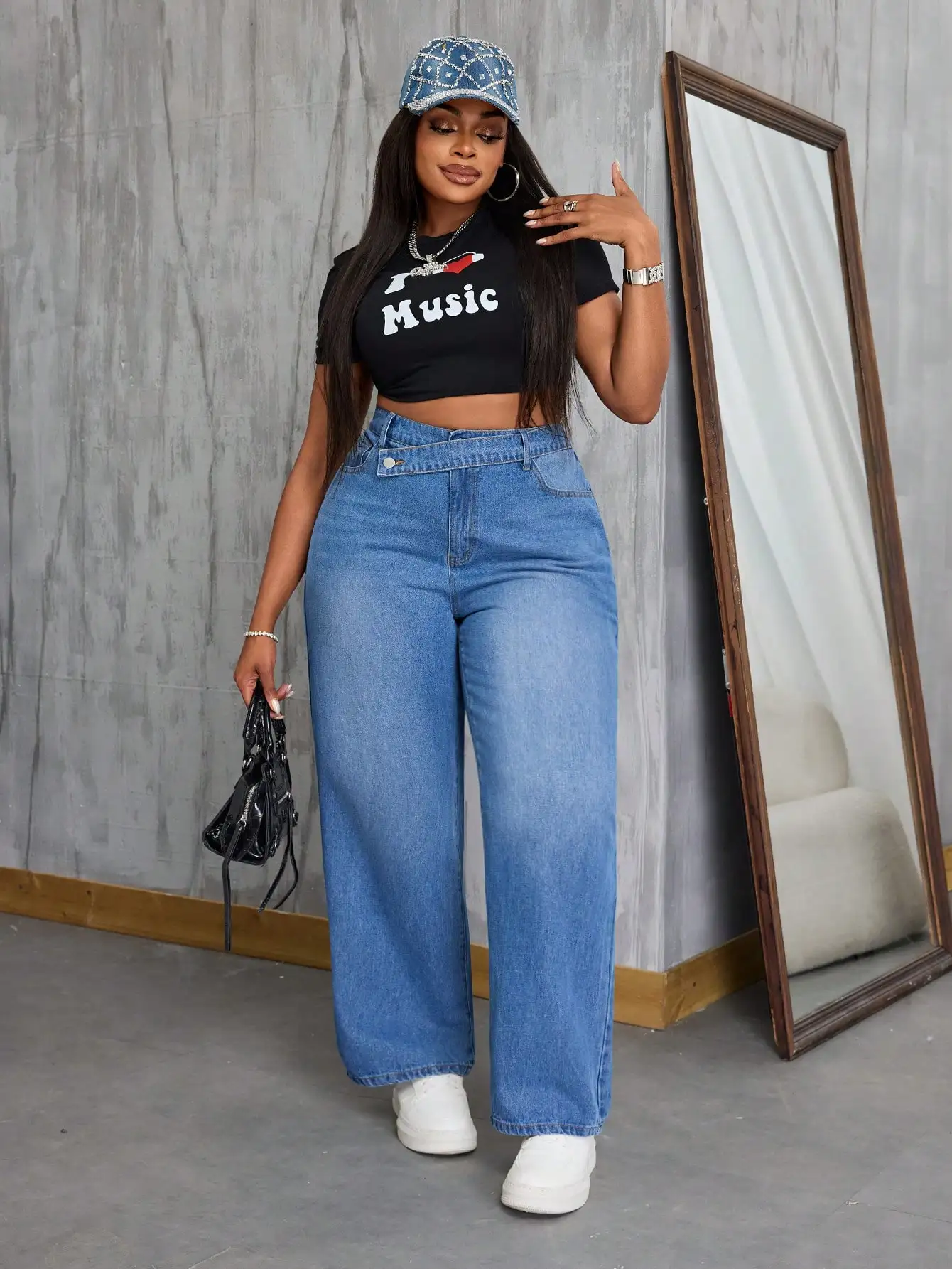 Джинсы с высокой талией и широкими штанинами для женщин больших размеров, повседневные джинсовые брюки классического кроя
Джинсы с высокой талией и широкими штанинами для женщин больших размеров, повседневные джинсовые брюки классического кроя