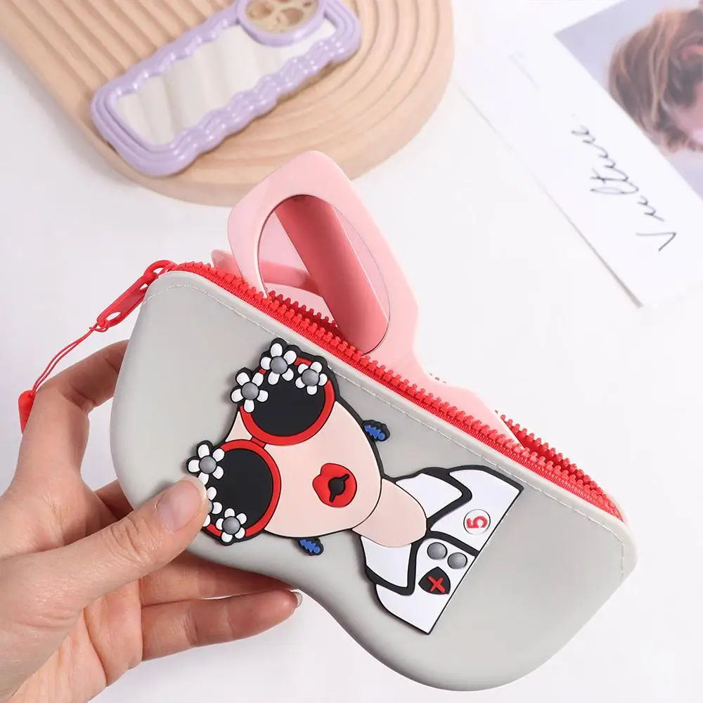 Multifunctional Silicone Glasses Bag Waterproof Cartoon Silicone Eyeglasses Case Coin Purse Dustproof Sunglasses Storage Clip
Multifunctional Silicone Glasses Bag Waterproof Cartoon Silicone Eyeglasses Case Coin Purse Dustproof Sunglasses Storage Clip
