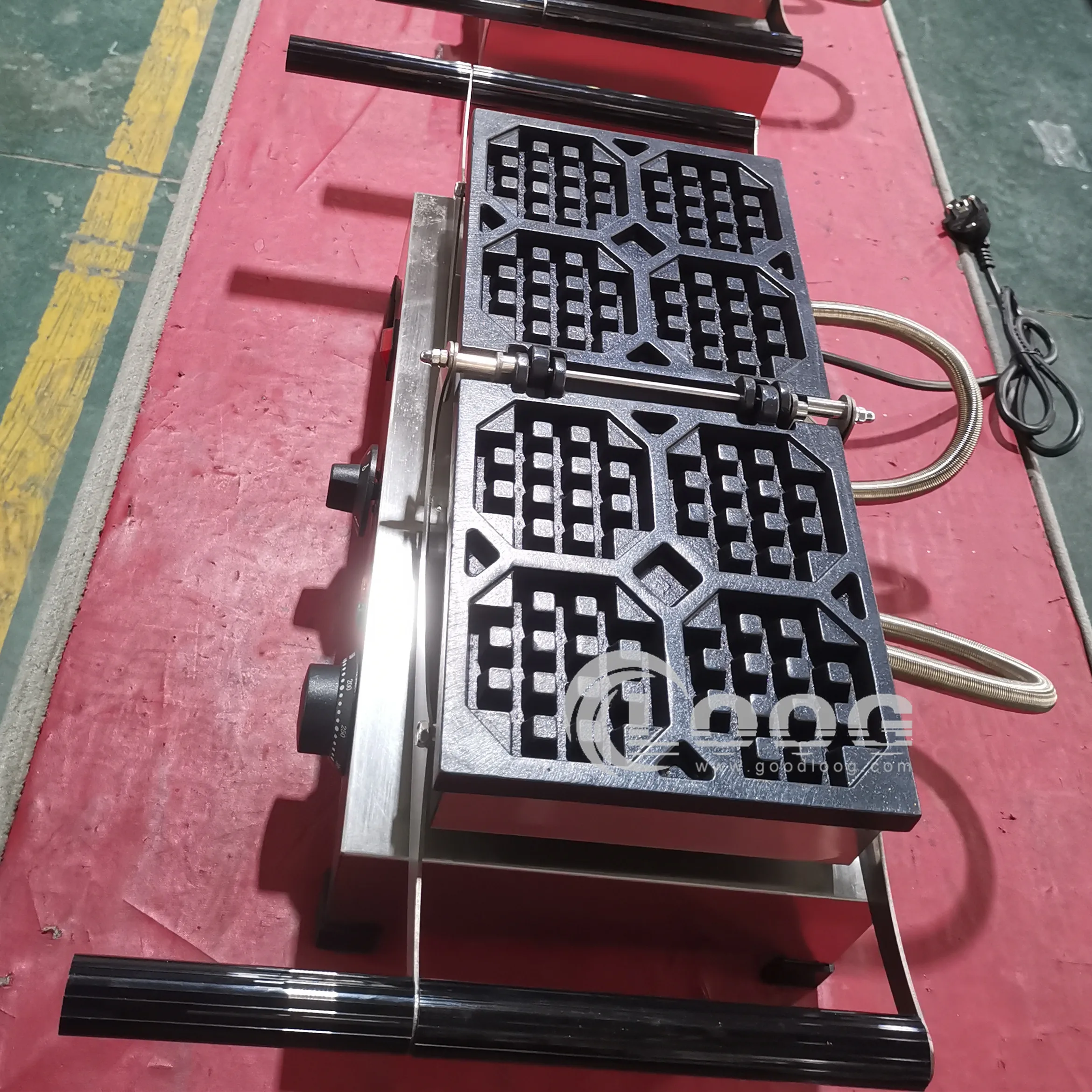 Оптовая продажа, вращающаяся вафельница с антипригарным покрытием, электрическая коммерческая вафельница для кухни
Оптовая продажа, вращающаяся вафельница с антипригарным покрытием, электрическая коммерческая вафельница для кухни