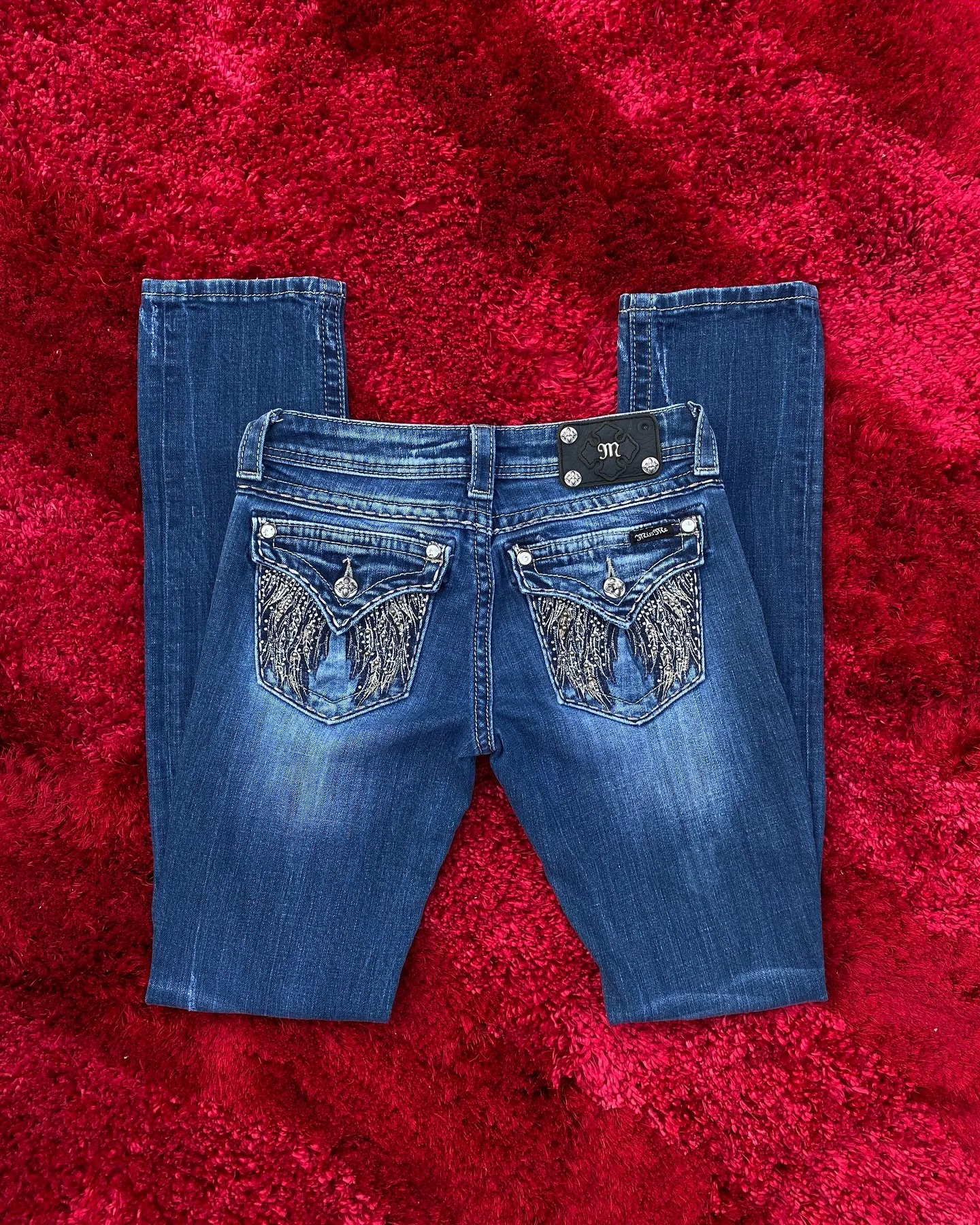 Vintage Gothic Women Jeans Harajuku Y2K Wings Blue Denim Embroidery Pattern Pocket Hip Hop Wide Pants Streetwear Washed Pants
Vintage Gothic Women Jeans Harajuku Y2K Wings Blue Denim Embroidery Pattern Pocket Hip Hop Wide Pants Streetwear Washed Pants