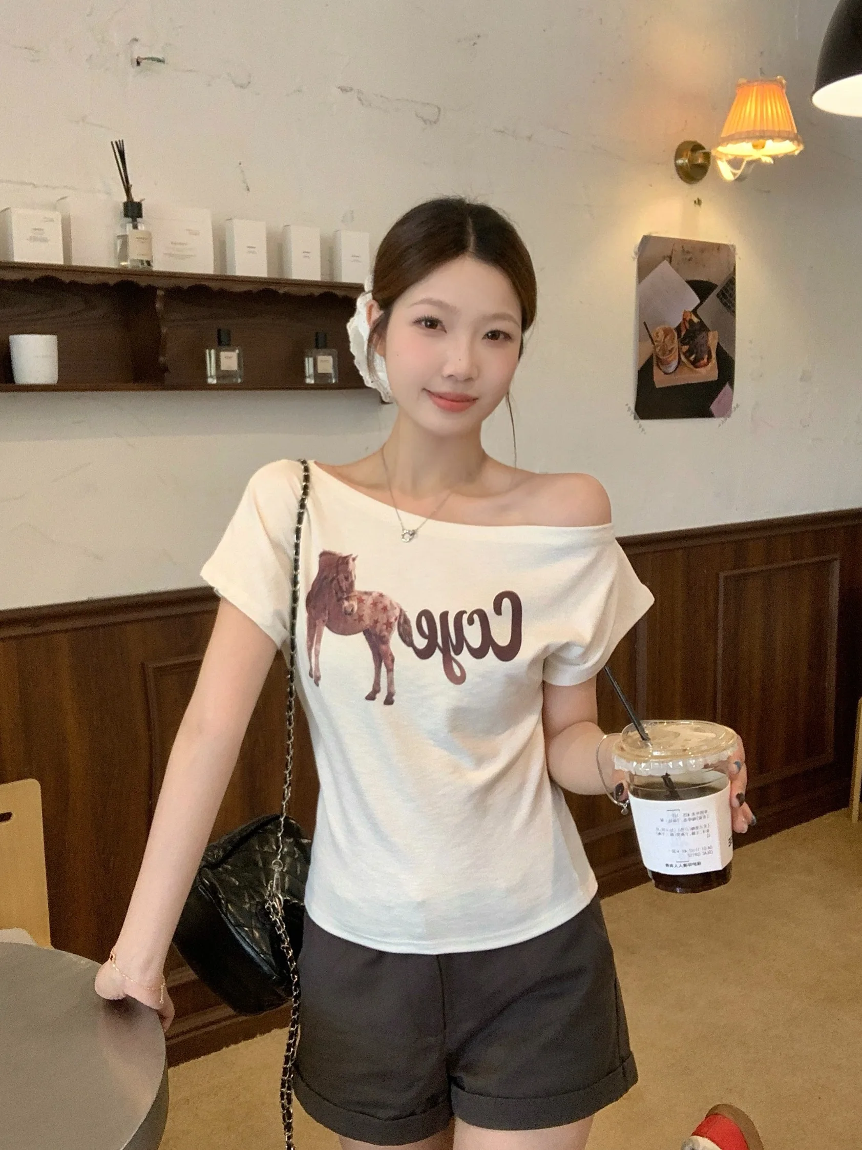 plus Size American Retro Printed Short Sleeve T-Shirt Women's Slimming Stylish Summer Top High Waist Commute Style Korean Ver...
plus Size American Retro Printed Short Sleeve T-Shirt Women's Slimming Stylish Summer Top High Waist Commute Style Korean Ver...
