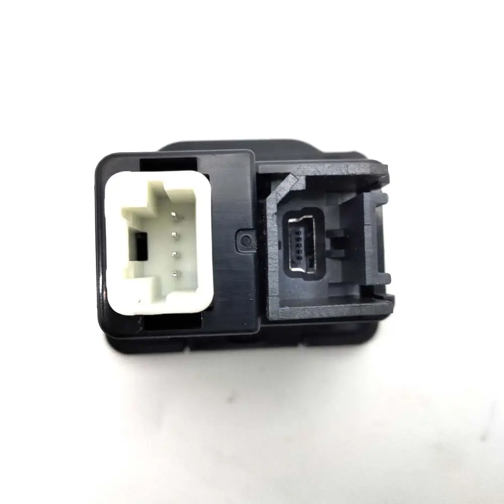 Auxiliary Audio AUX USB Jack For Nissan Versa Note Sentra 2015-2017 28023-9KF1A 
Auxiliary Audio AUX USB Jack For Nissan Versa Note Sentra 2015-2017 28023-9KF1A