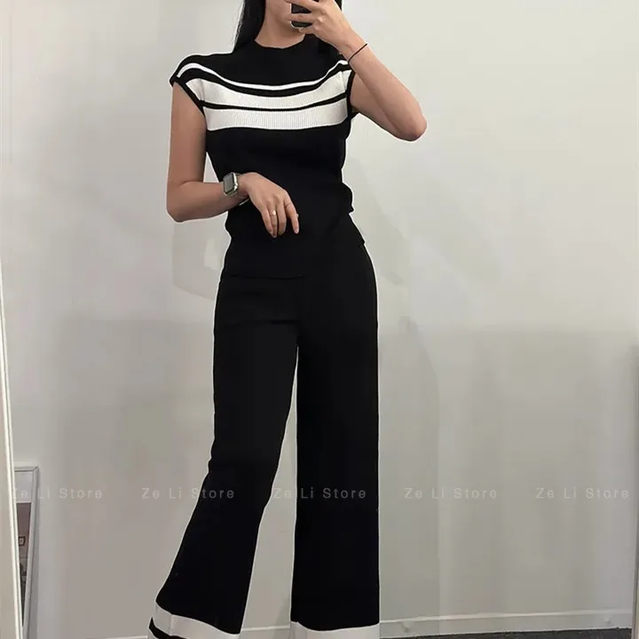 Korean Summer Women's Color Block Striped Lightweight Ice Silk Knit Short Sleeve T-shirt + Pants Two-piece Set
Korean Summer Women's Color Block Striped Lightweight Ice Silk Knit Short Sleeve T-shirt + Pants Two-piece Set
