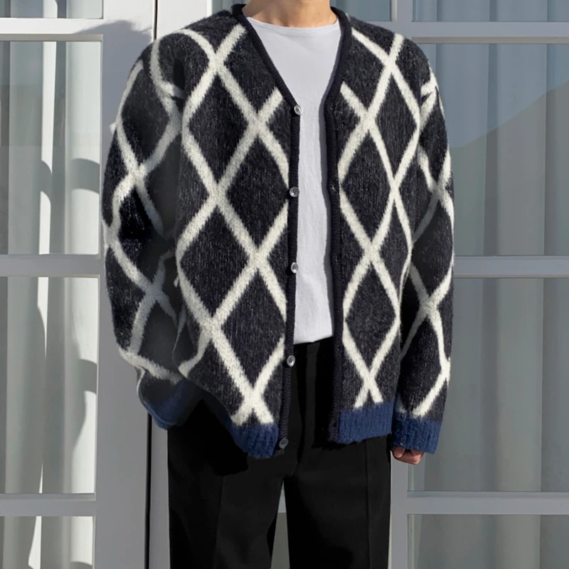 2023 Men Fashion Clothing Male Autumn Winter Button Loose Wild Style Trend Lazy Jacket Couple Knitted V-neck Sweaters C29
2023 Men Fashion Clothing Male Autumn Winter Button Loose Wild Style Trend Lazy Jacket Couple Knitted V-neck Sweaters C29